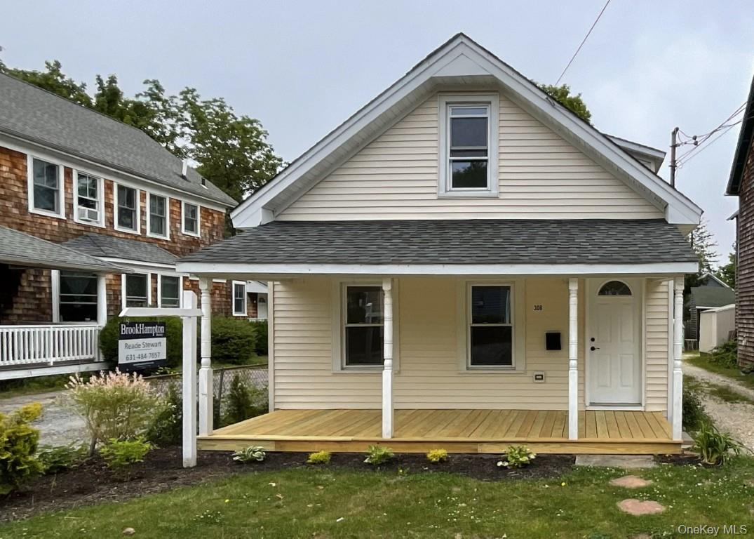 #1 photo, 308 East Avenue, Riverhead , NY 11901