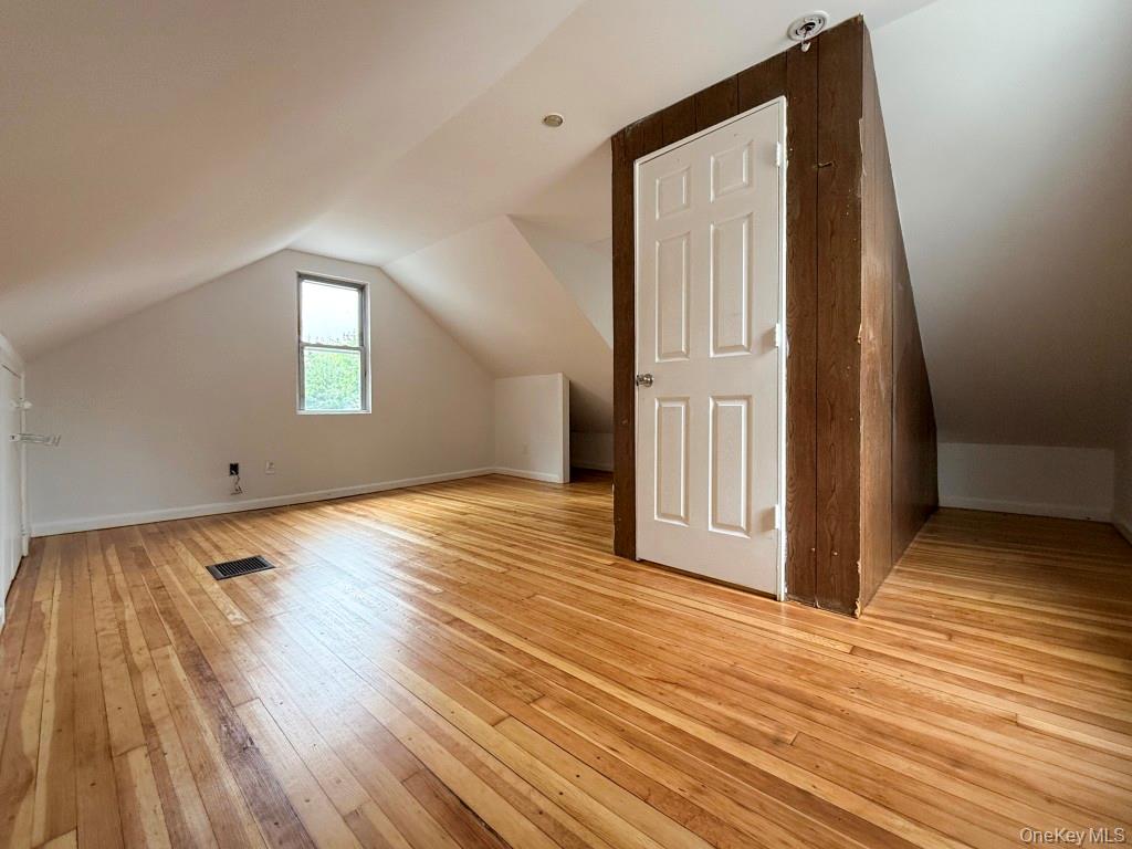 #4 photo, 308 East Avenue, Riverhead , NY 11901