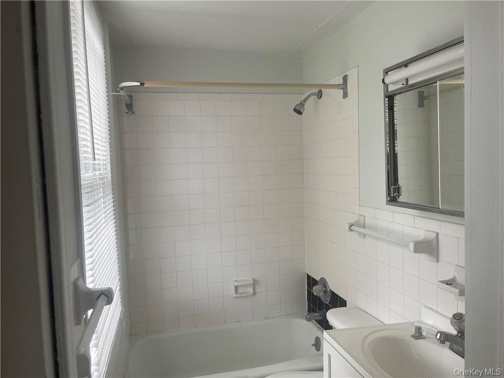 #7 photo, 8 Mansion Street, Poughkeepsie , NY 12601