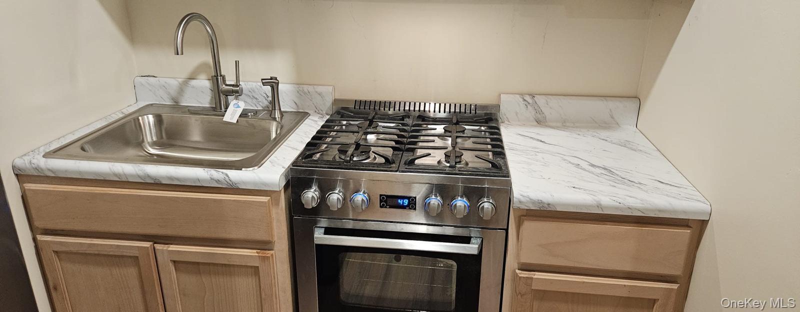 #10 photo, 20 Courtney Place, Yonkers , NY 10704