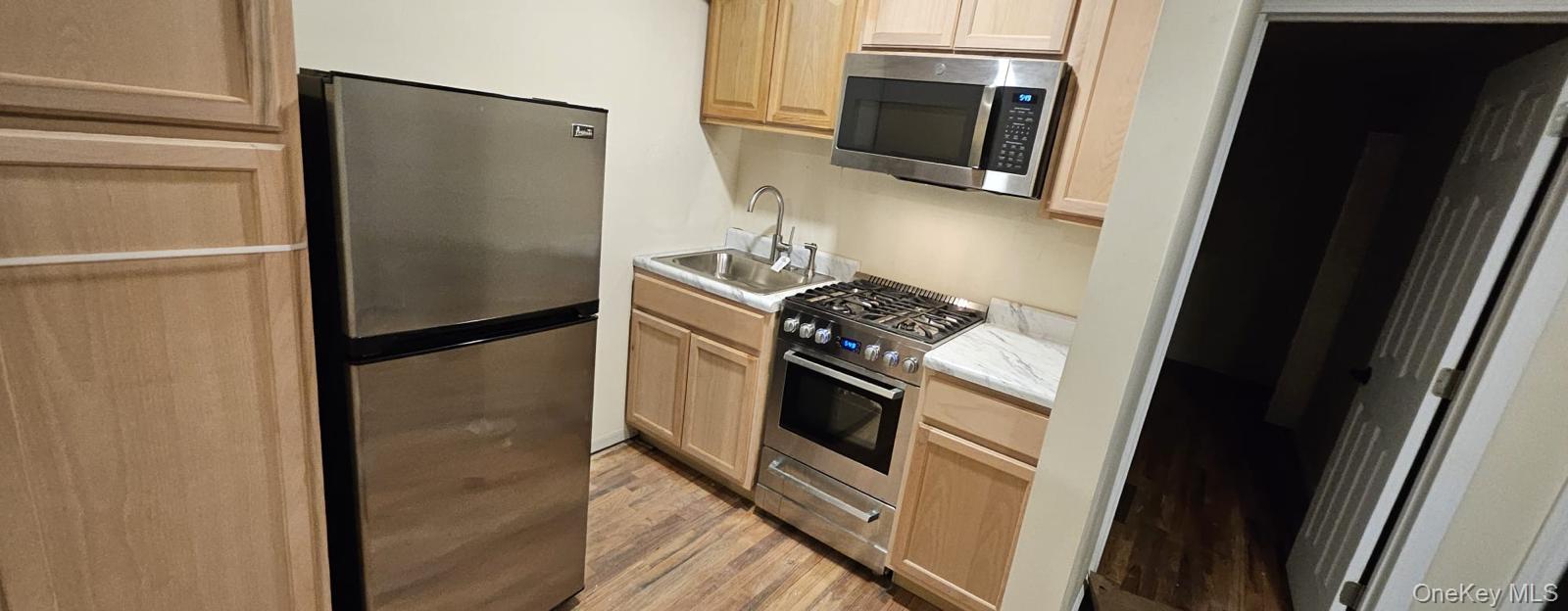 #8 photo, 20 Courtney Place, Yonkers , NY 10704