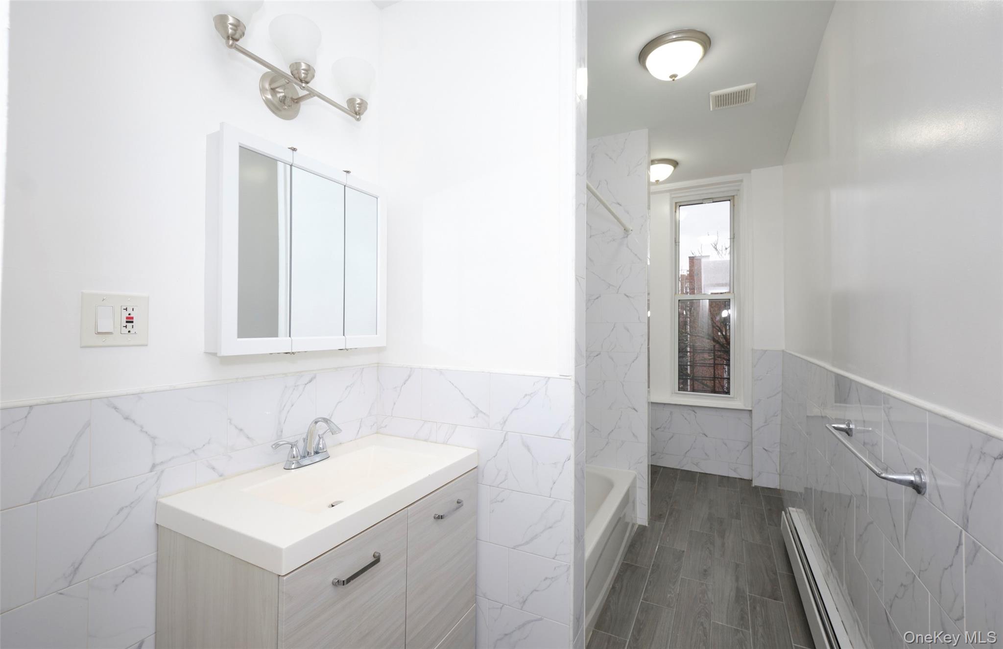 #12 photo, 563 Miller Avenue, ब्रुकलीन Brooklyn , NY 11207