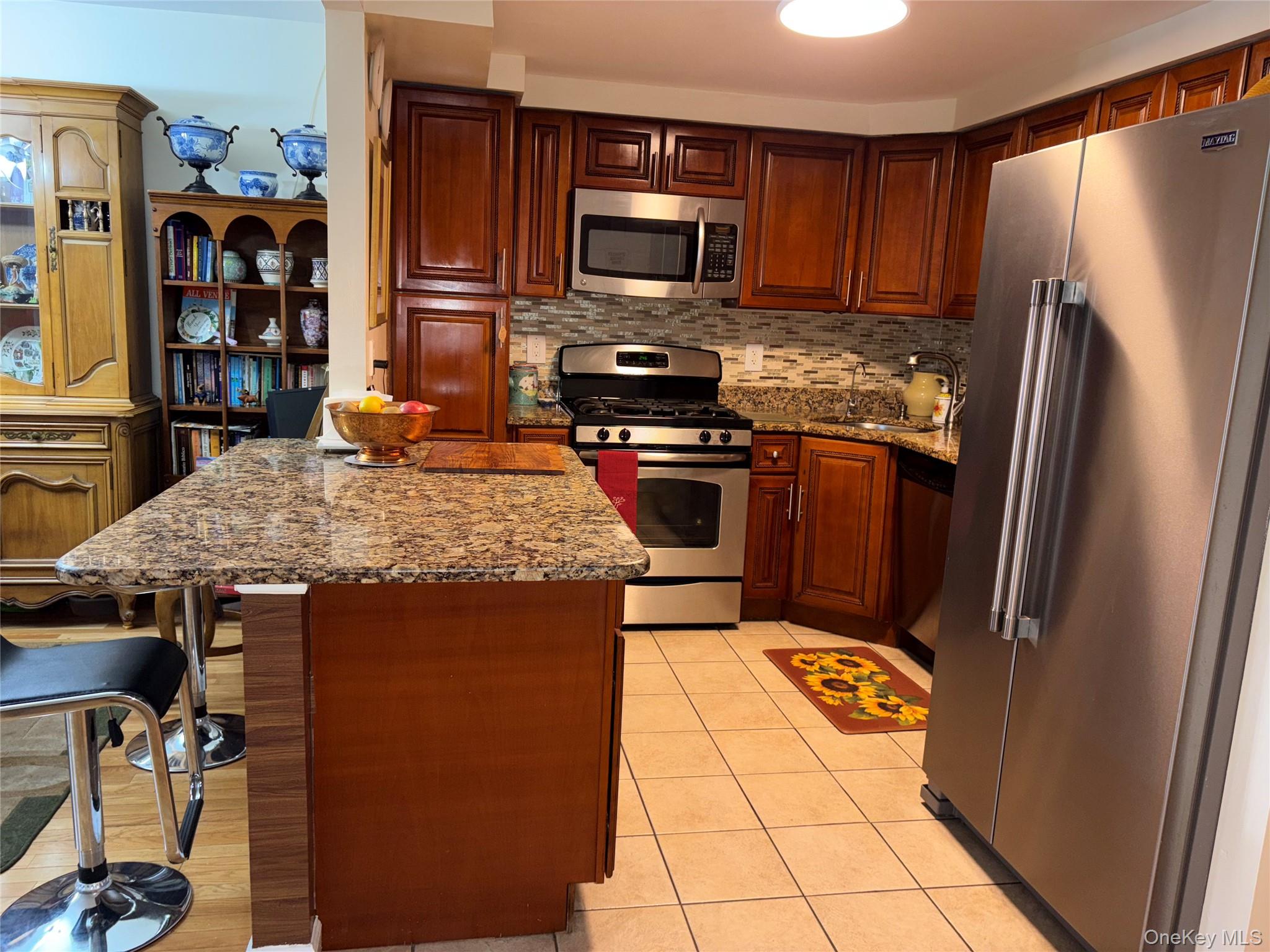 #6 photo, 762 Elton Avenue, ब्रोंक्स Bronx , NY 10451