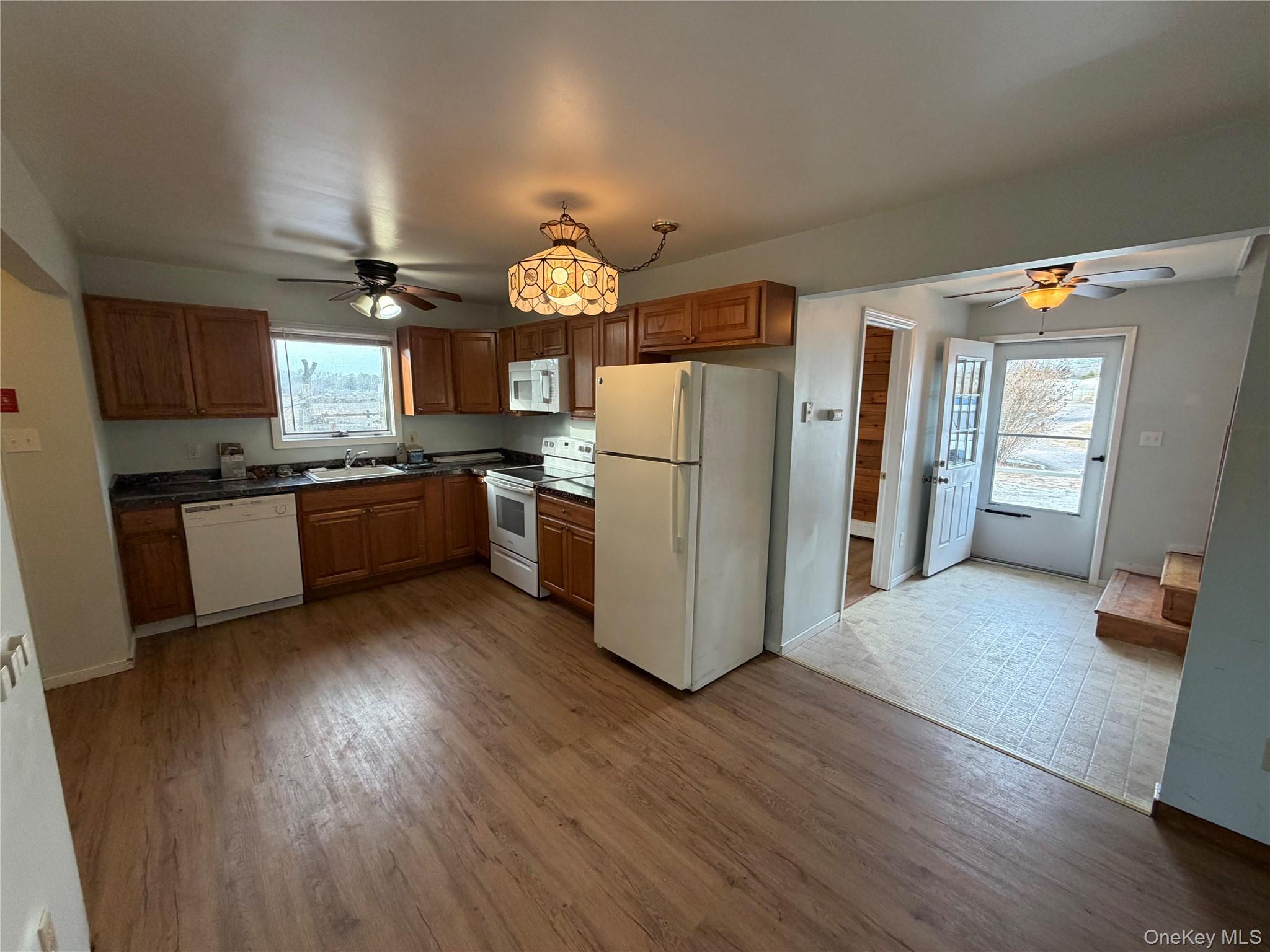 #14 photo, 484unitB Moriches Middle Road, Manorville , NY 11949