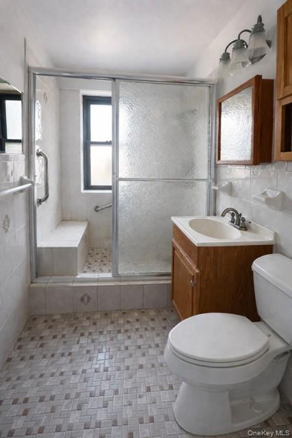 #14 photo, 385 Grand Street, New York (Manhattan) , NY 10002