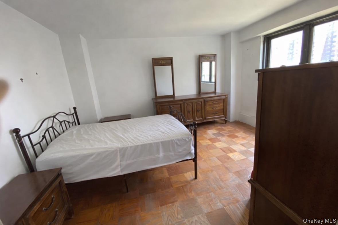 #2 photo, 385 Grand Street, New York (Manhattan) , NY 10002