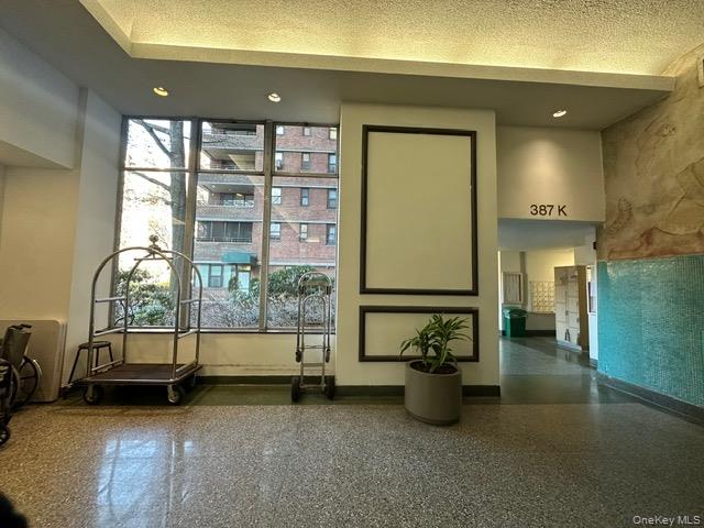 #7 photo, 385 Grand Street, New York (Manhattan) , NY 10002