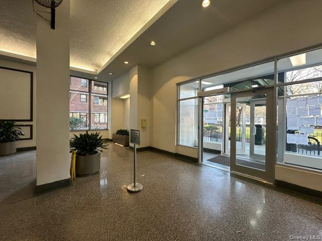 #8 photo, 385 Grand Street, New York (Manhattan) , NY 10002