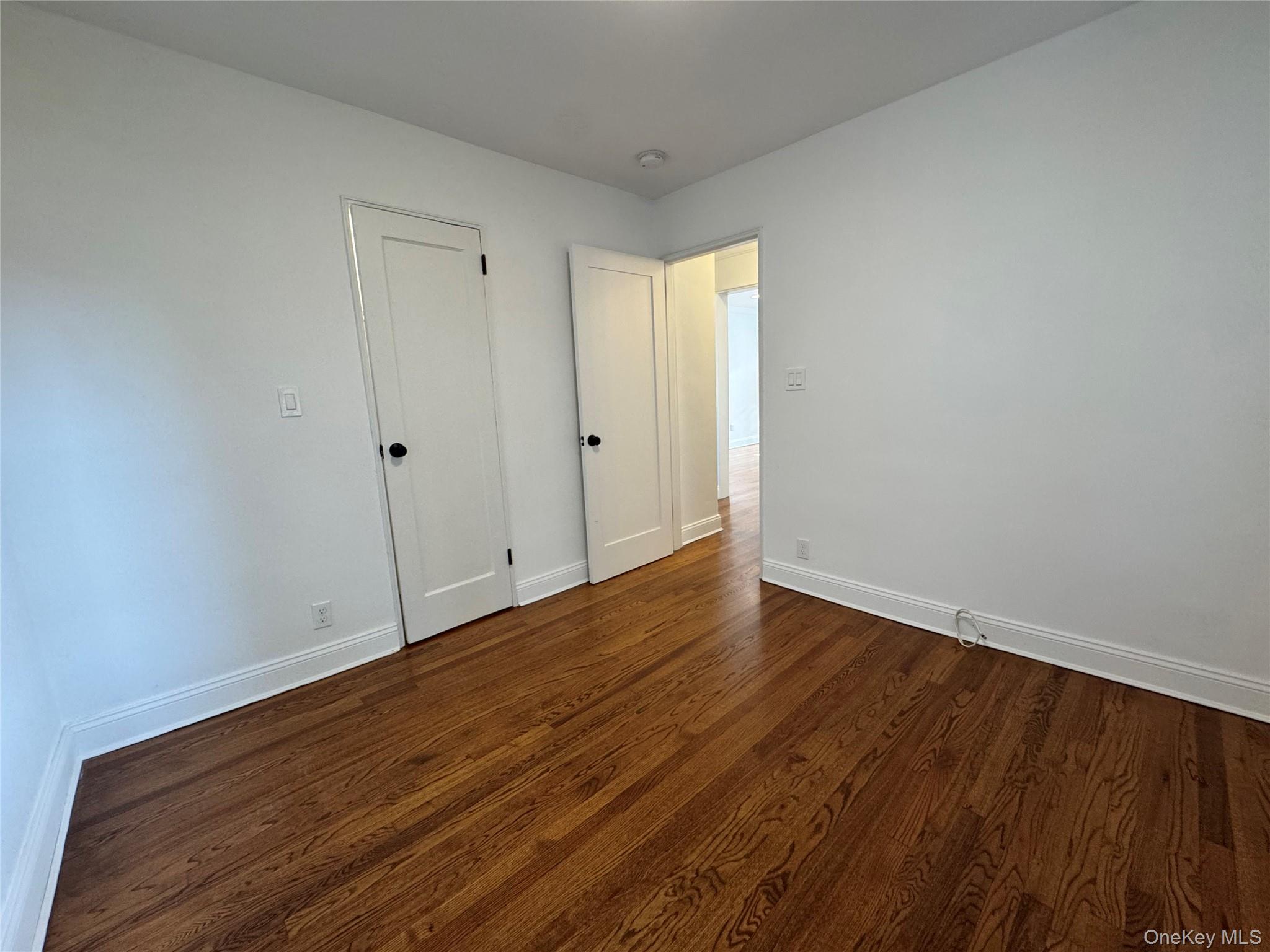 #10 photo, 70L Glen Avenue, 長島 格崙科夫 Glen Cove , NY 11579