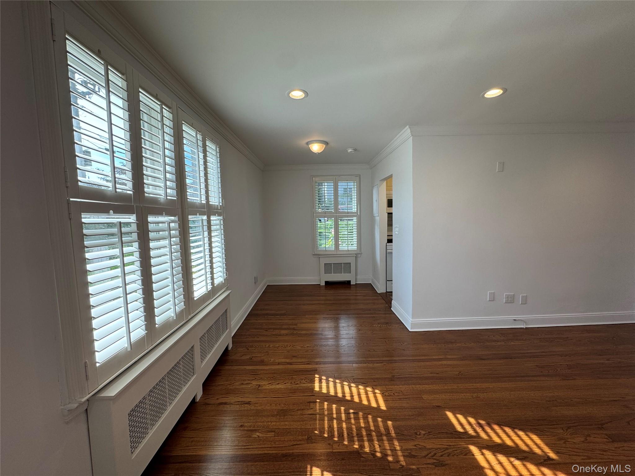 #4 photo, 70L Glen Avenue, 長島 格崙科夫 Glen Cove , NY 11579