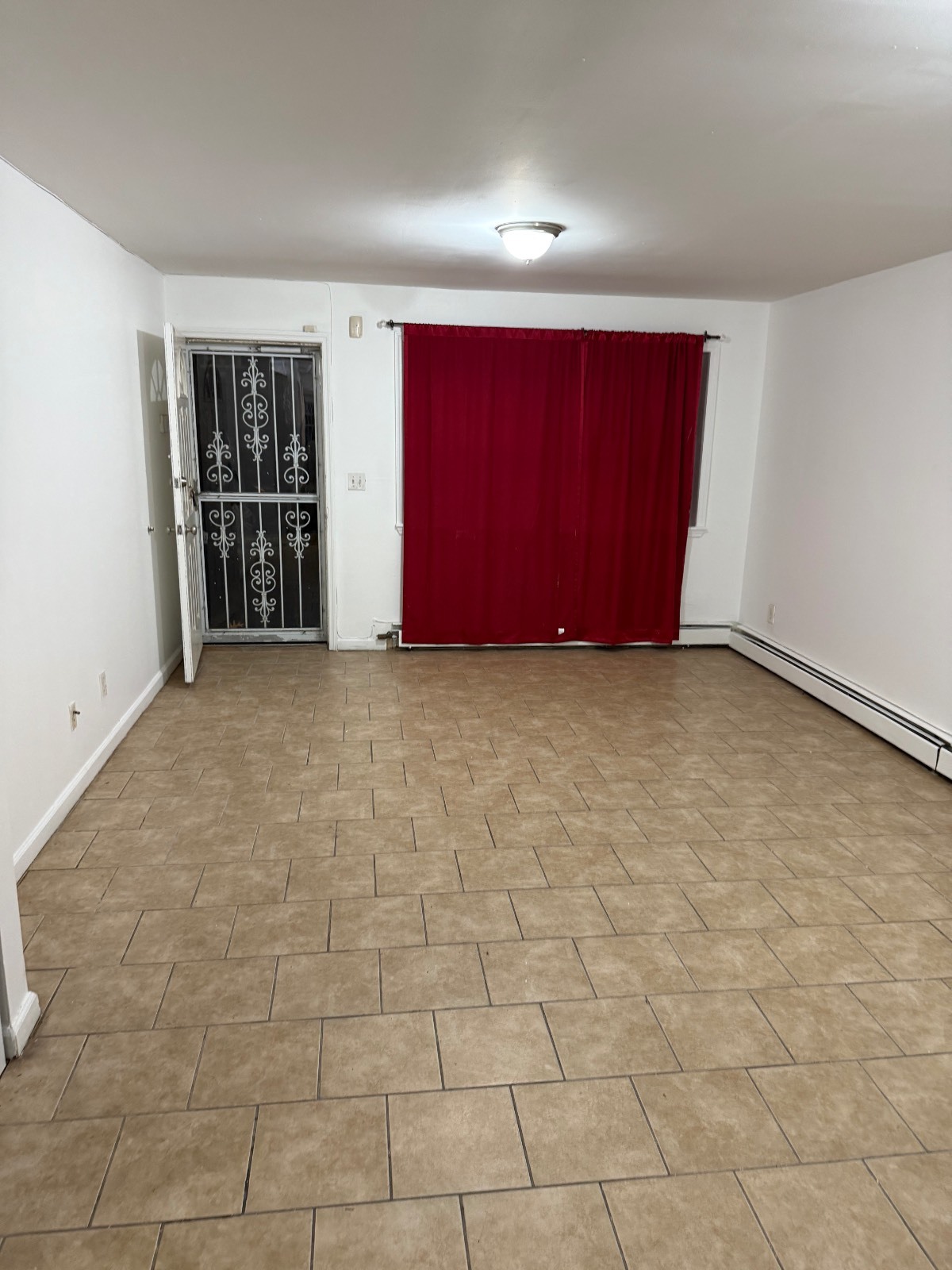 #2 photo, 14XX Hicks Street, הברונקס Williamsbridge , NY 10469