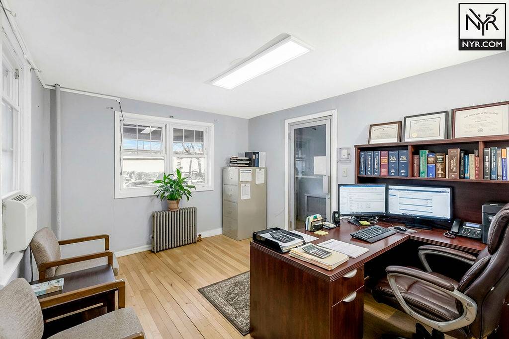 #9 photo, 25-59 31st street, Astoria , NY 11102