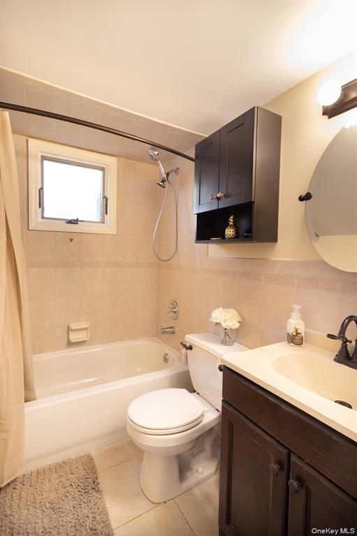 #9 photo, 2449 Union Boulevard, Islip , NY 11751