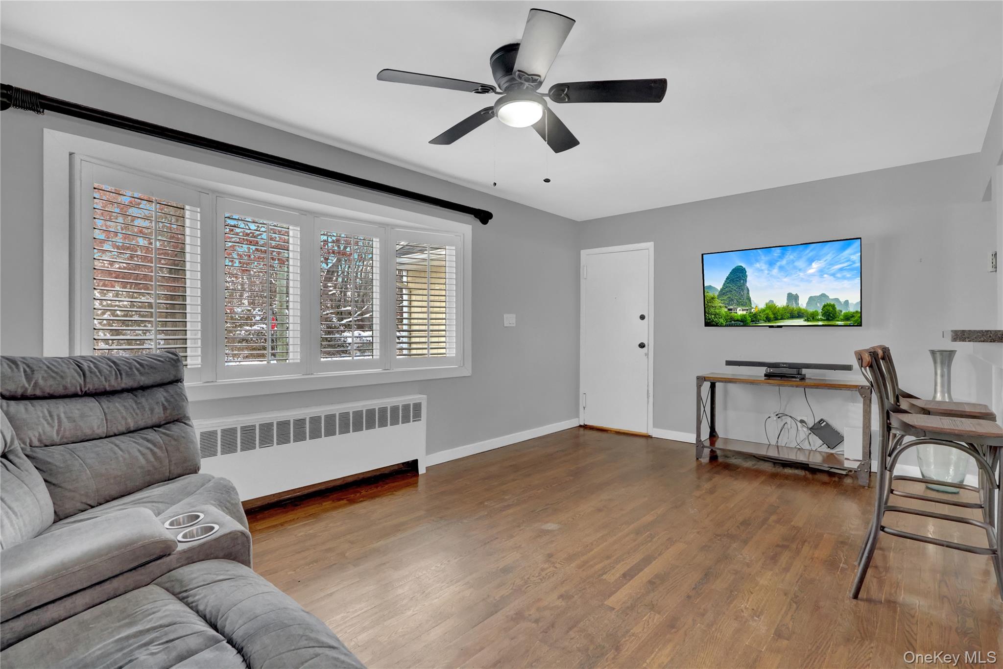 #7 photo, 199 August Road, North Babylon , NY 11703