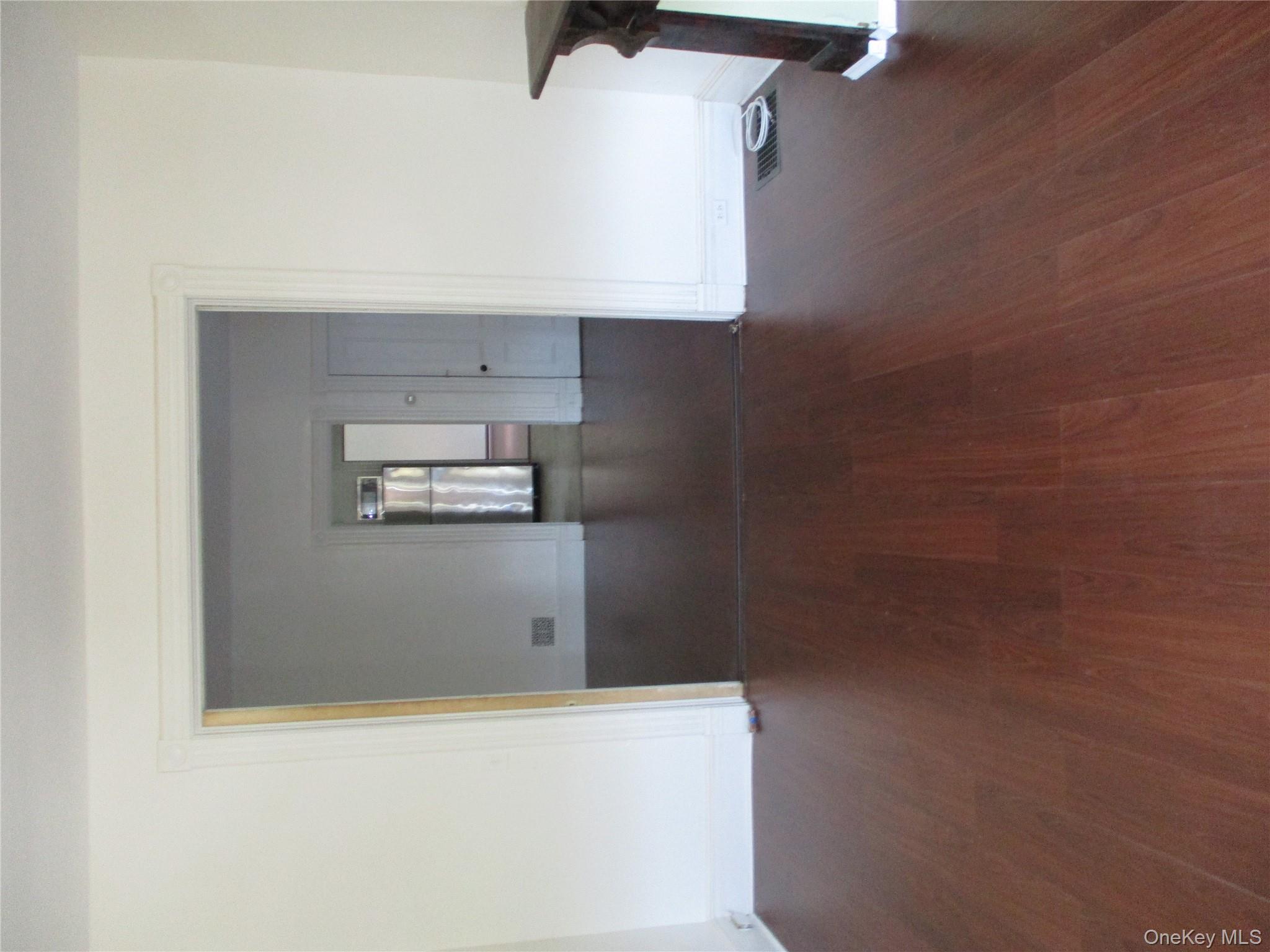 #8 photo, 33 Bayview Terrace, Newburgh , NY 12550