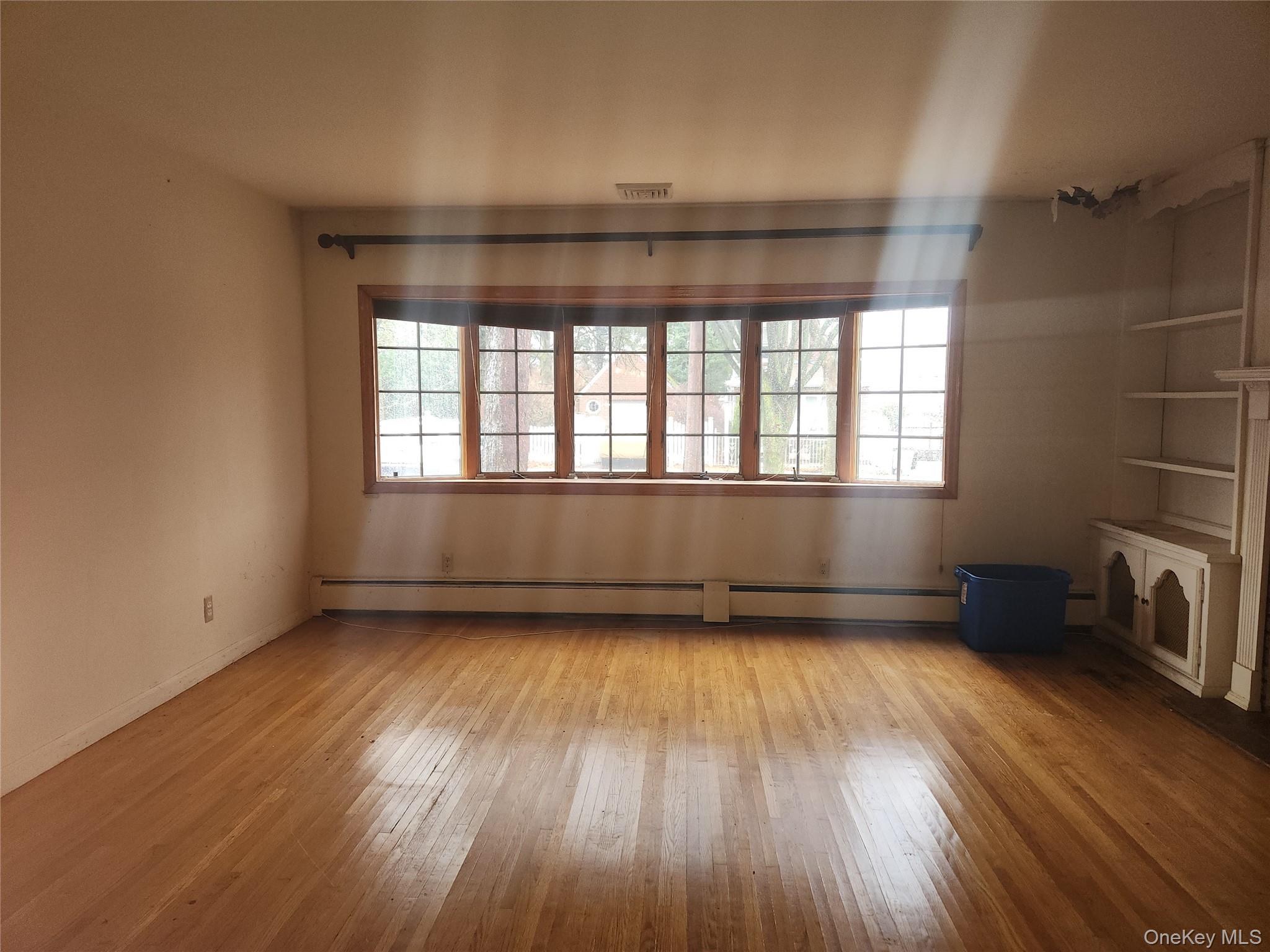 #8 photo, 3237 Rawlins Avenue, 브롱크스 Bronx , NY 10465