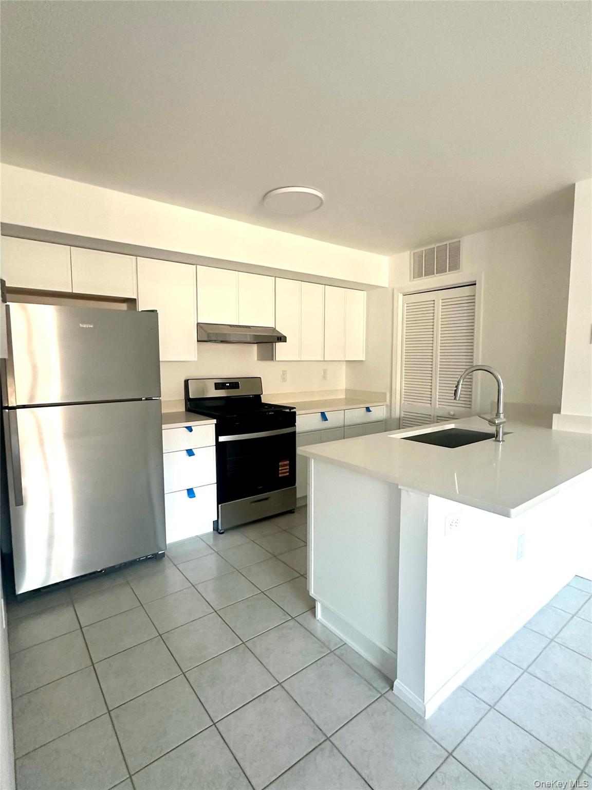 #1 photo, 854 E Crooked Hill Road, Pearl River , NY 10965