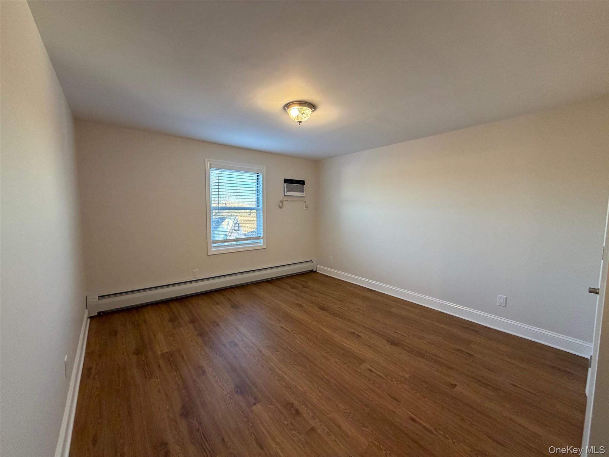 #12 photo, 6 Marwood Road, Port Washington , NY 11050