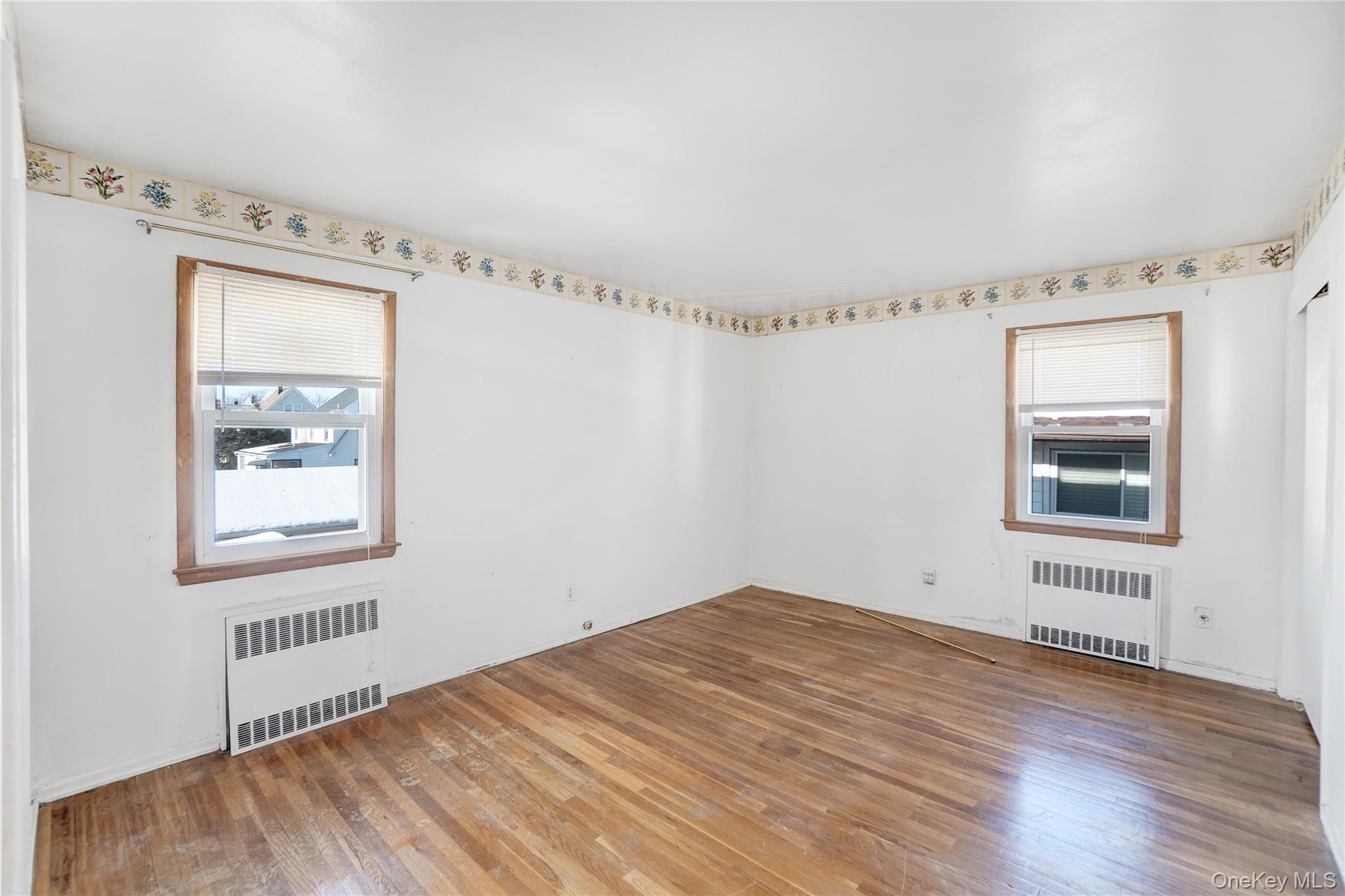 #10 photo, 212 Newbridge Road, Levittown , NY 11801