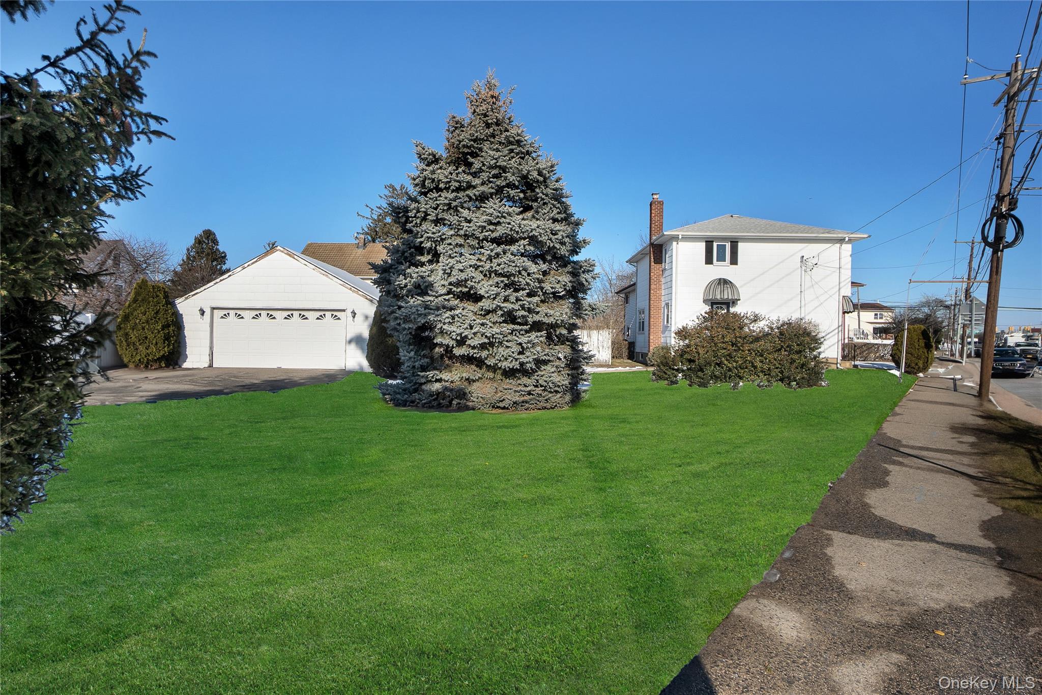 #16 photo, 212 Newbridge Road, Levittown , NY 11801