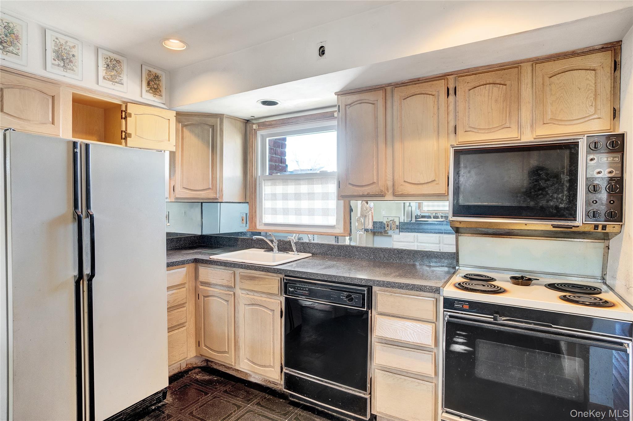 #4 photo, 212 Newbridge Road, Levittown , NY 11801