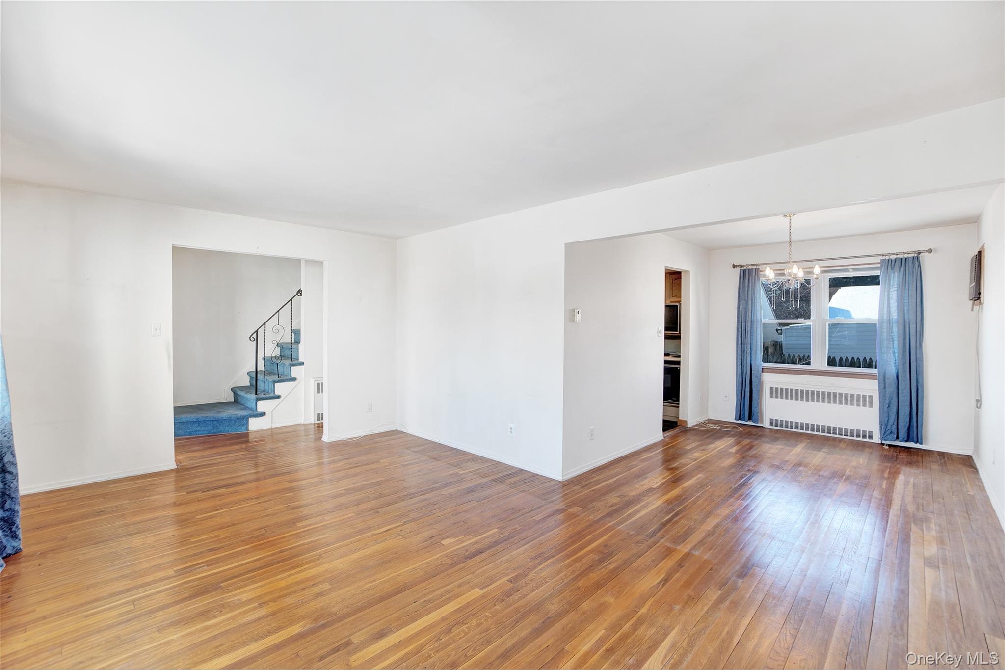 #7 photo, 212 Newbridge Road, Levittown , NY 11801