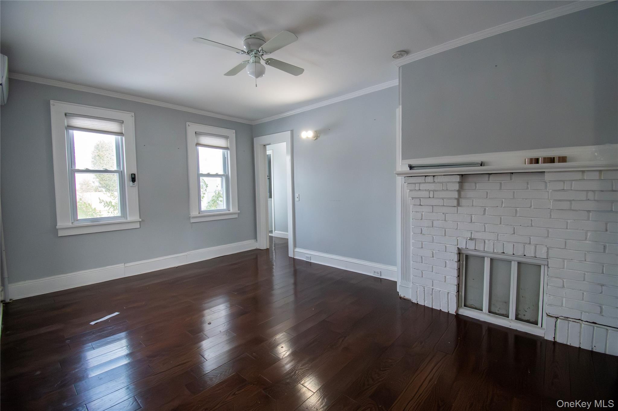 #5 photo, 25 Hillside Avenue, Rockville Centre , NY 11570