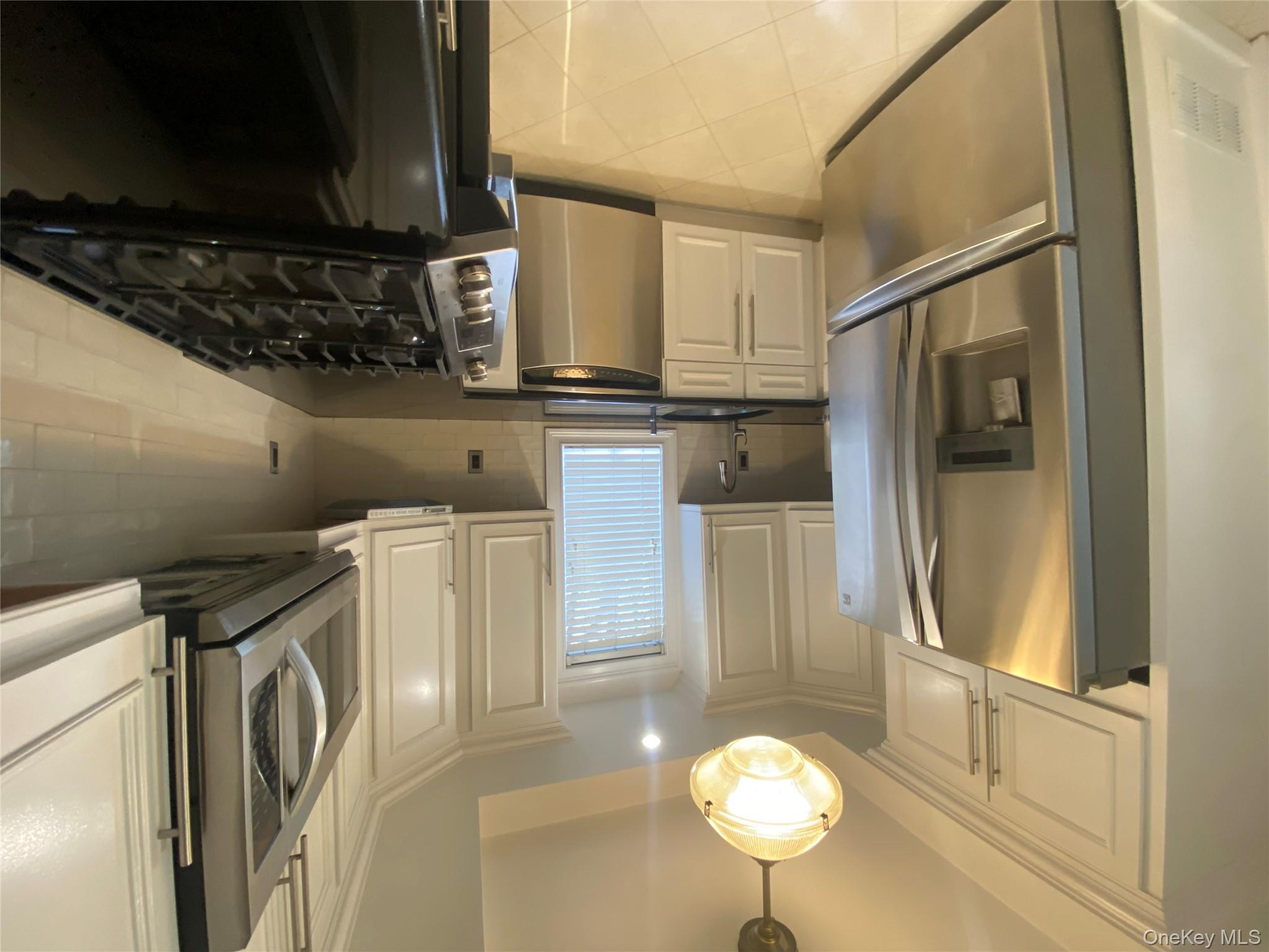 #2 photo, 84-80 161 Street, كوينز Jamaica Hills , NY 11432