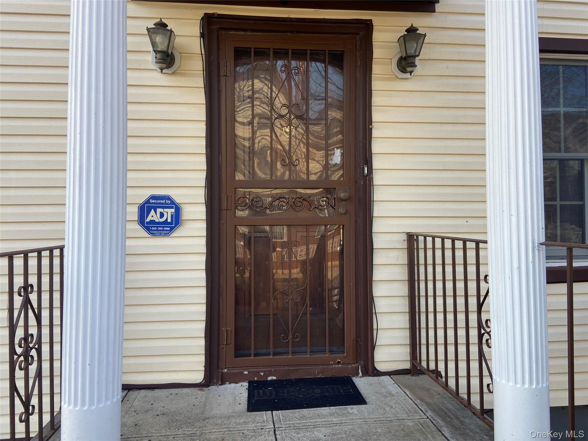 #3 photo, 84-80 161 Street, كوينز Jamaica Hills , NY 11432