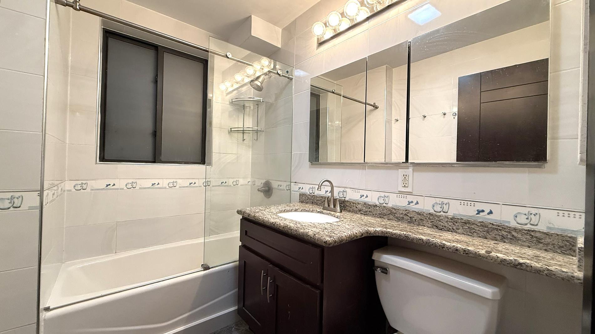 #11 photo, New York City, מנהטן Little Italy , NY 10013