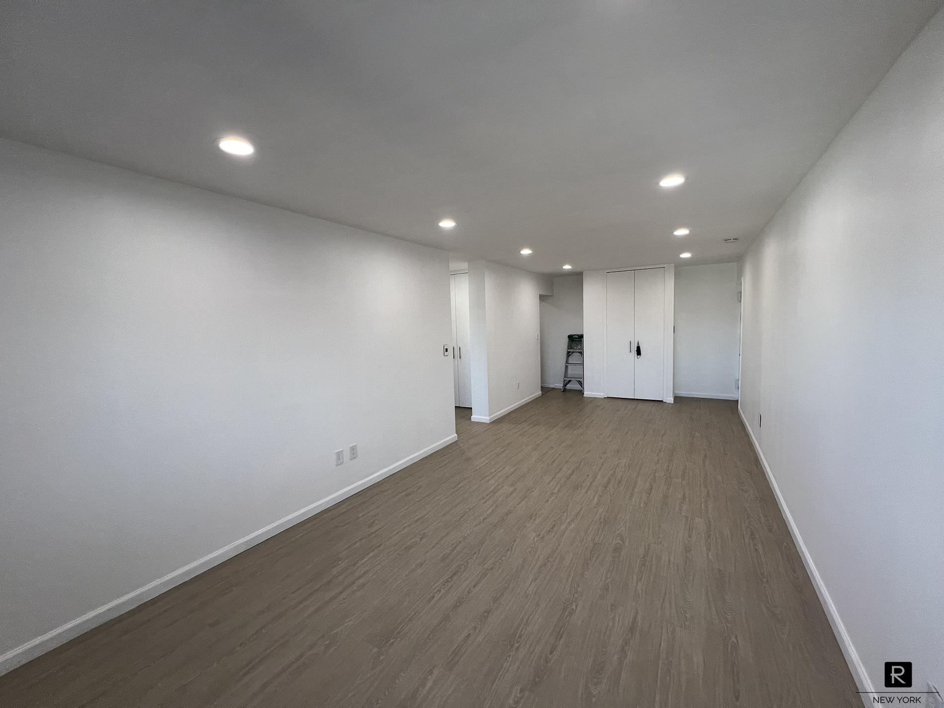 #5 photo, Rego Park, Rego Park , NY 11374