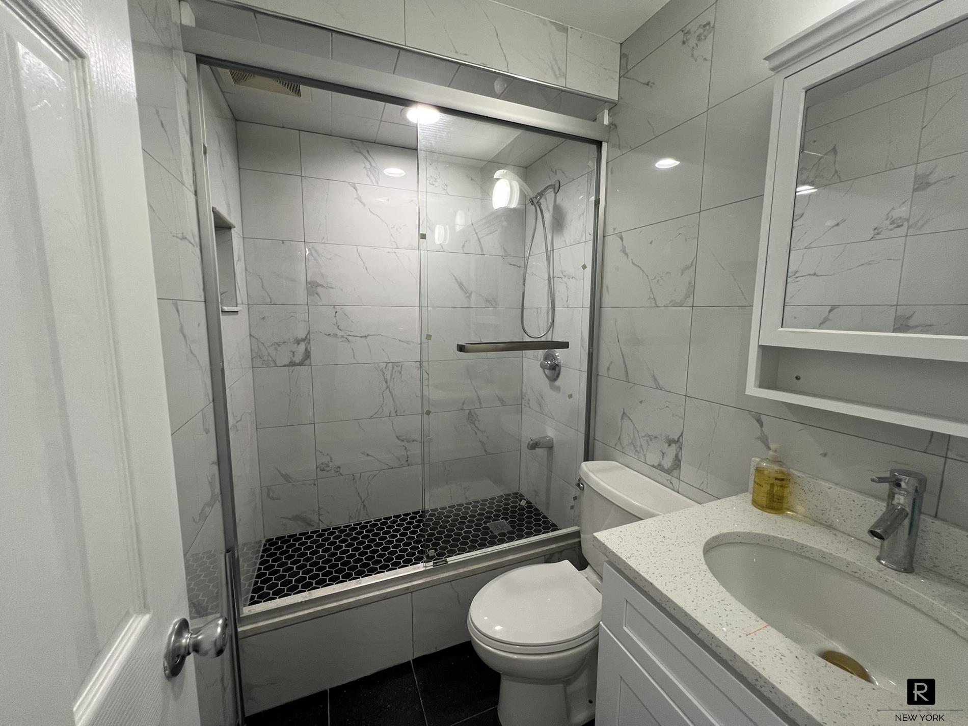 #6 photo, Rego Park, Rego Park , NY 11374