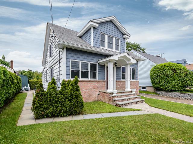 #1 photo, 35 Birch Street, Locust Valley , NY 11560