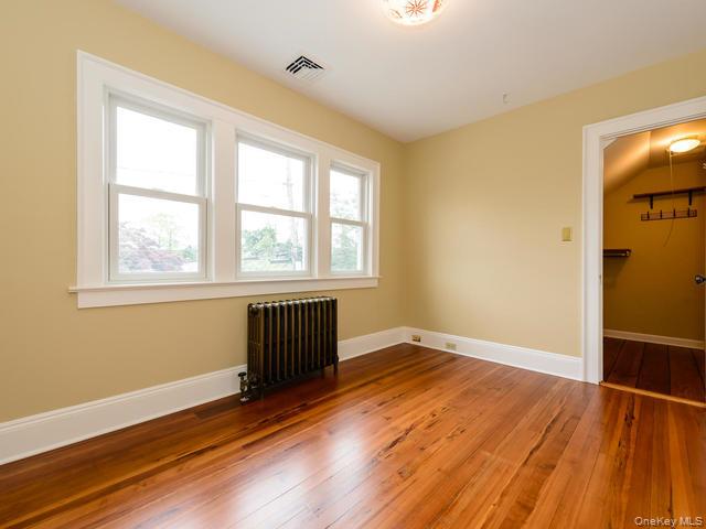 #18 photo, 35 Birch Street, Locust Valley , NY 11560