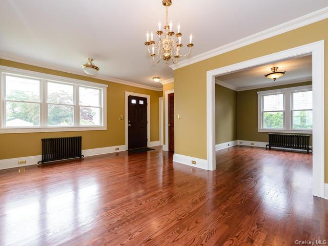 #2 photo, 35 Birch Street, Locust Valley , NY 11560