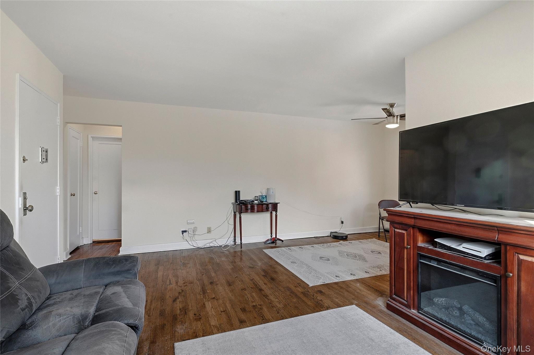 #14 photo, 47 Nathan Hale Drive, Huntington , NY 11743