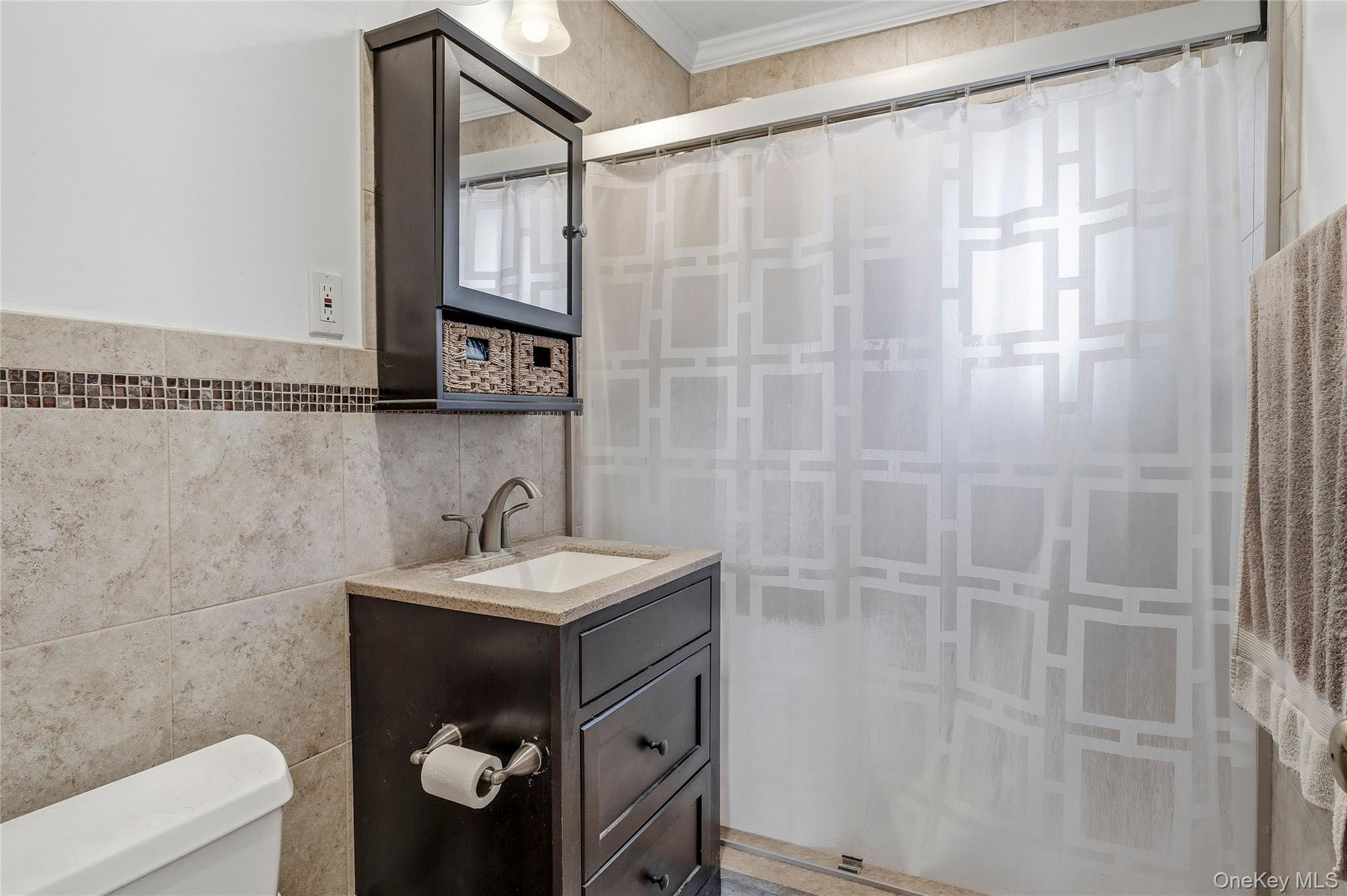 #18 photo, 47 Nathan Hale Drive, Huntington , NY 11743