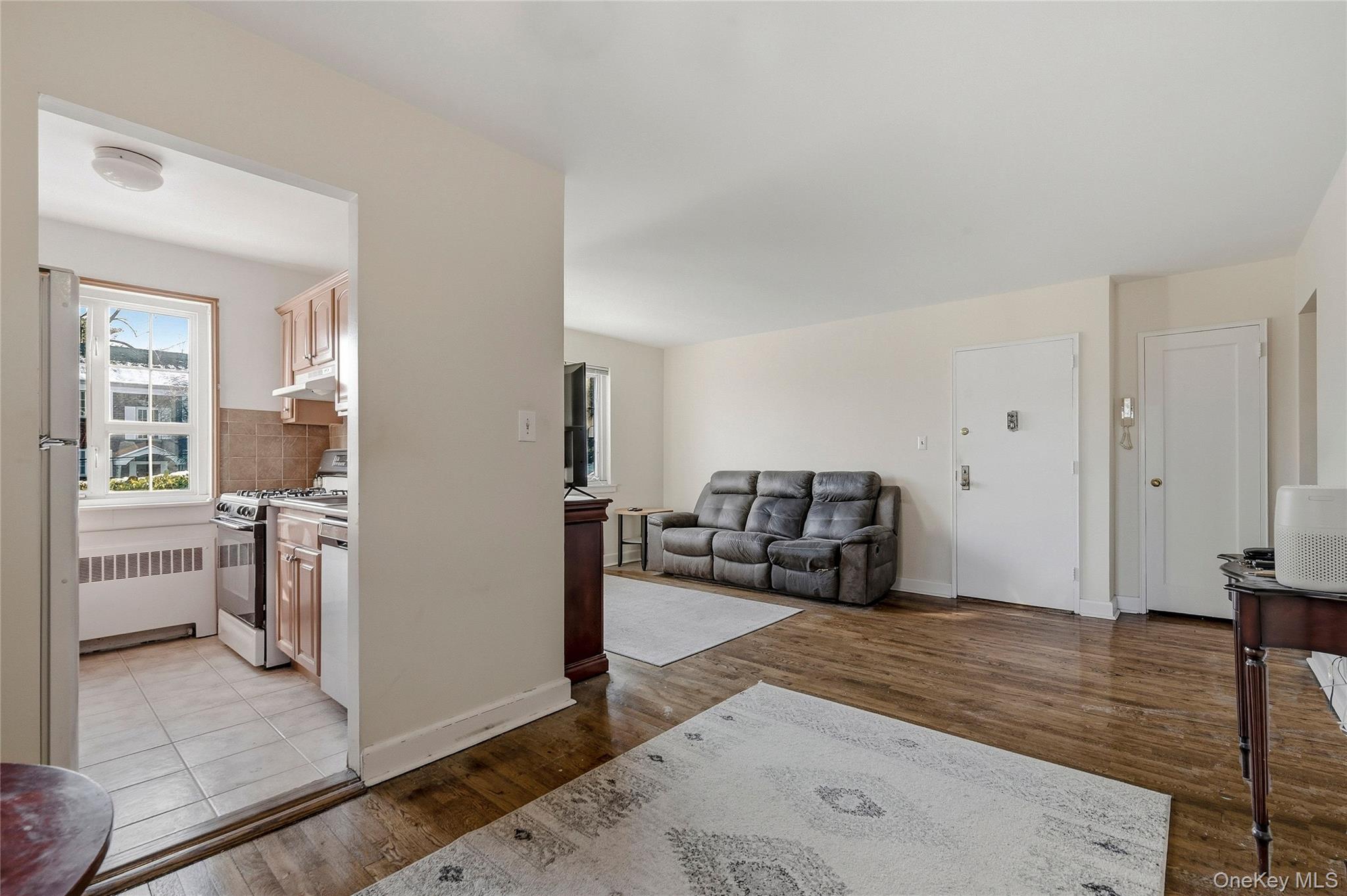 #8 photo, 47 Nathan Hale Drive, Huntington , NY 11743