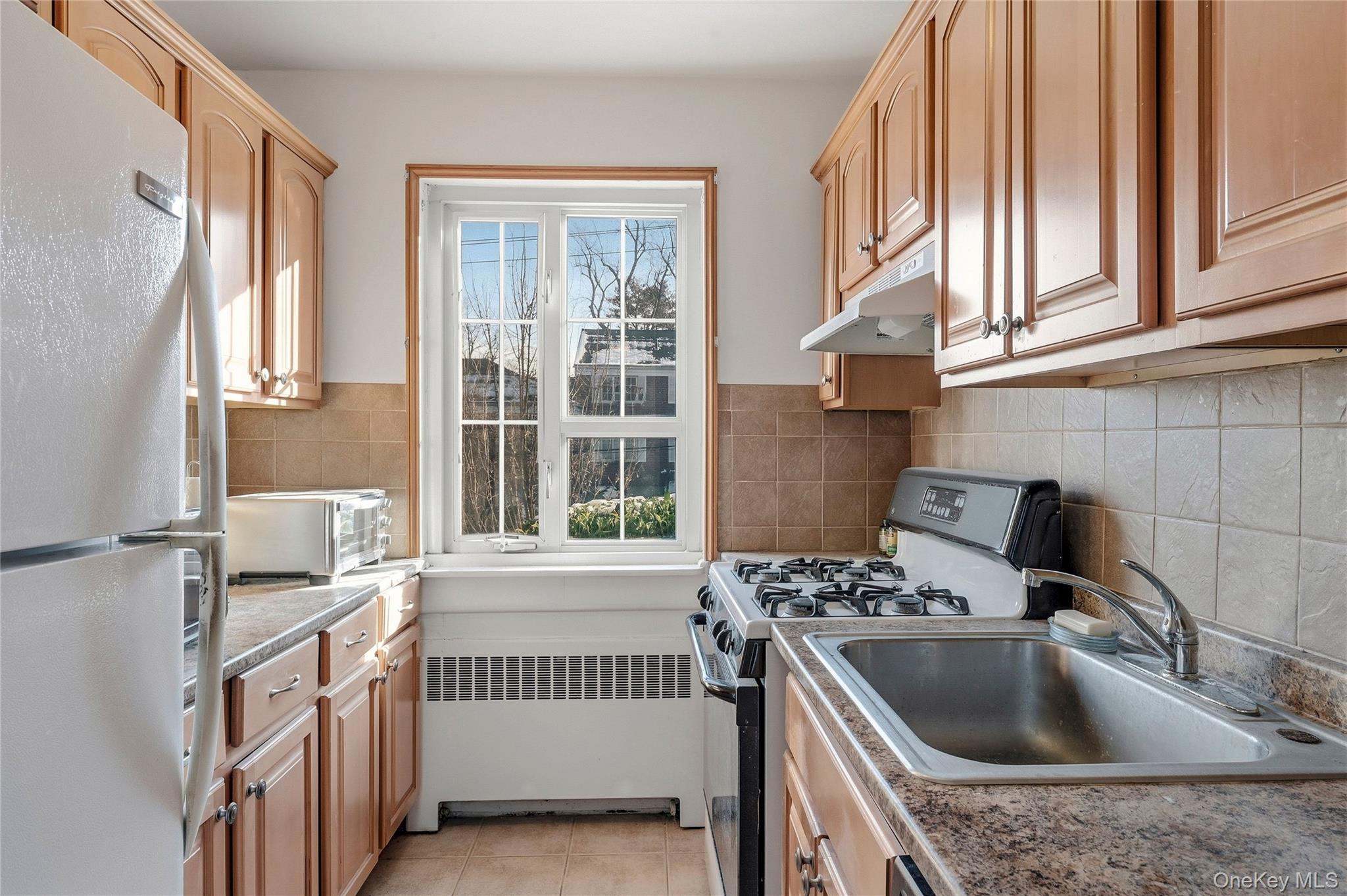 #9 photo, 47 Nathan Hale Drive, Huntington , NY 11743