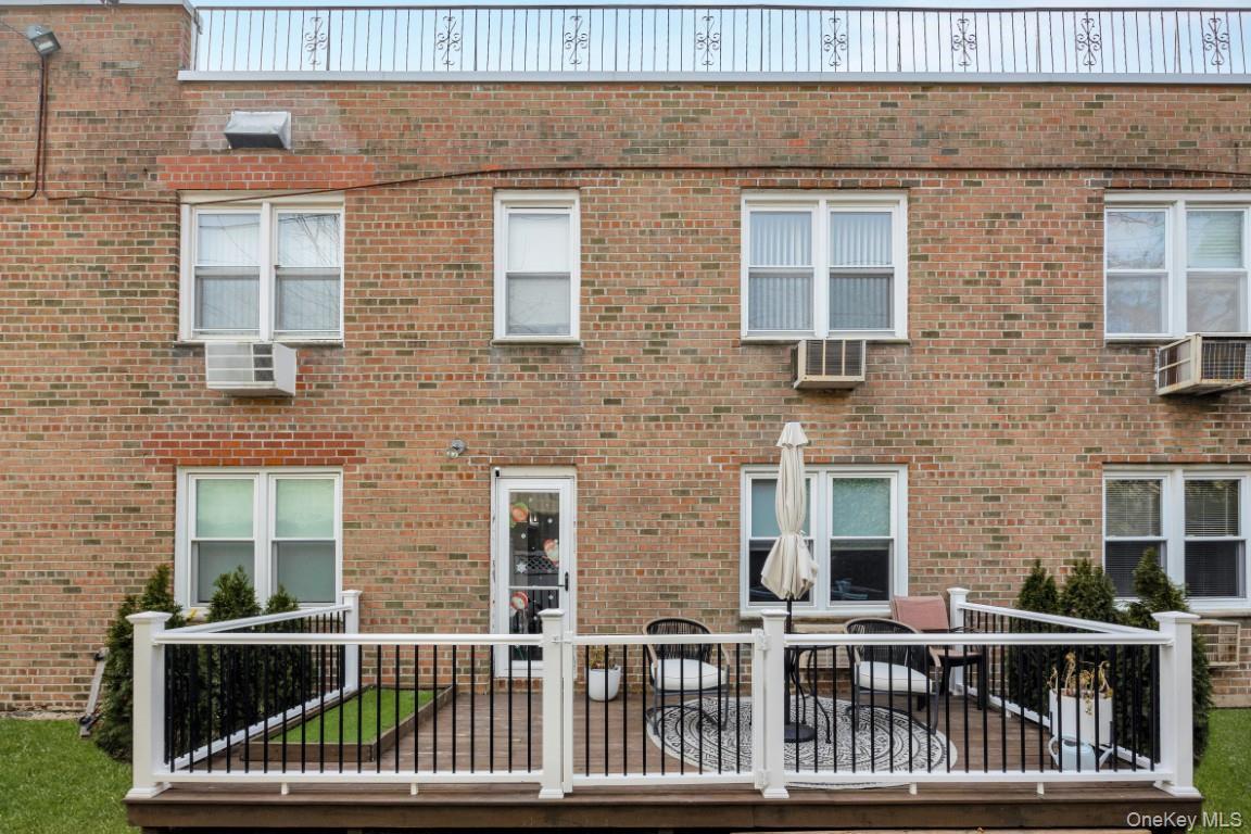 #19 photo, 570 Broadway, Lynbrook , NY 11563