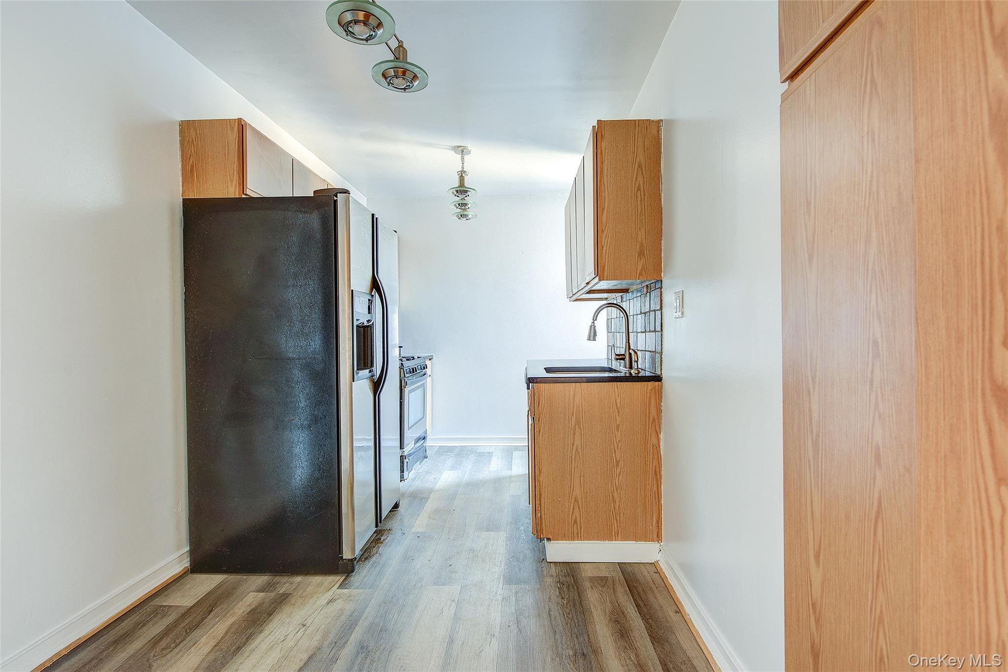 #5 photo, 87-10 34th Avenue, Jackson Heights , NY 11372