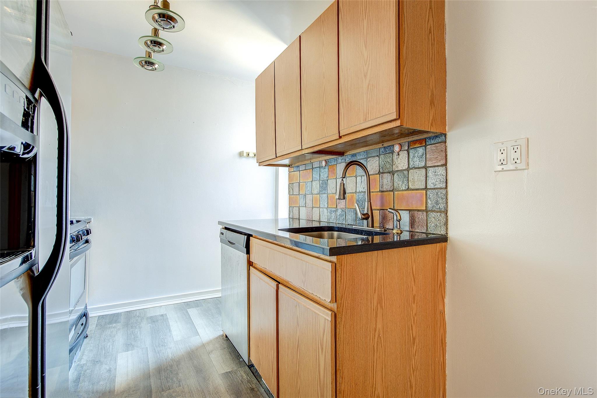 #7 photo, 87-10 34th Avenue, Jackson Heights , NY 11372