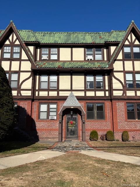 #5 photo, 159 Main Street, Huntington , NY 11743