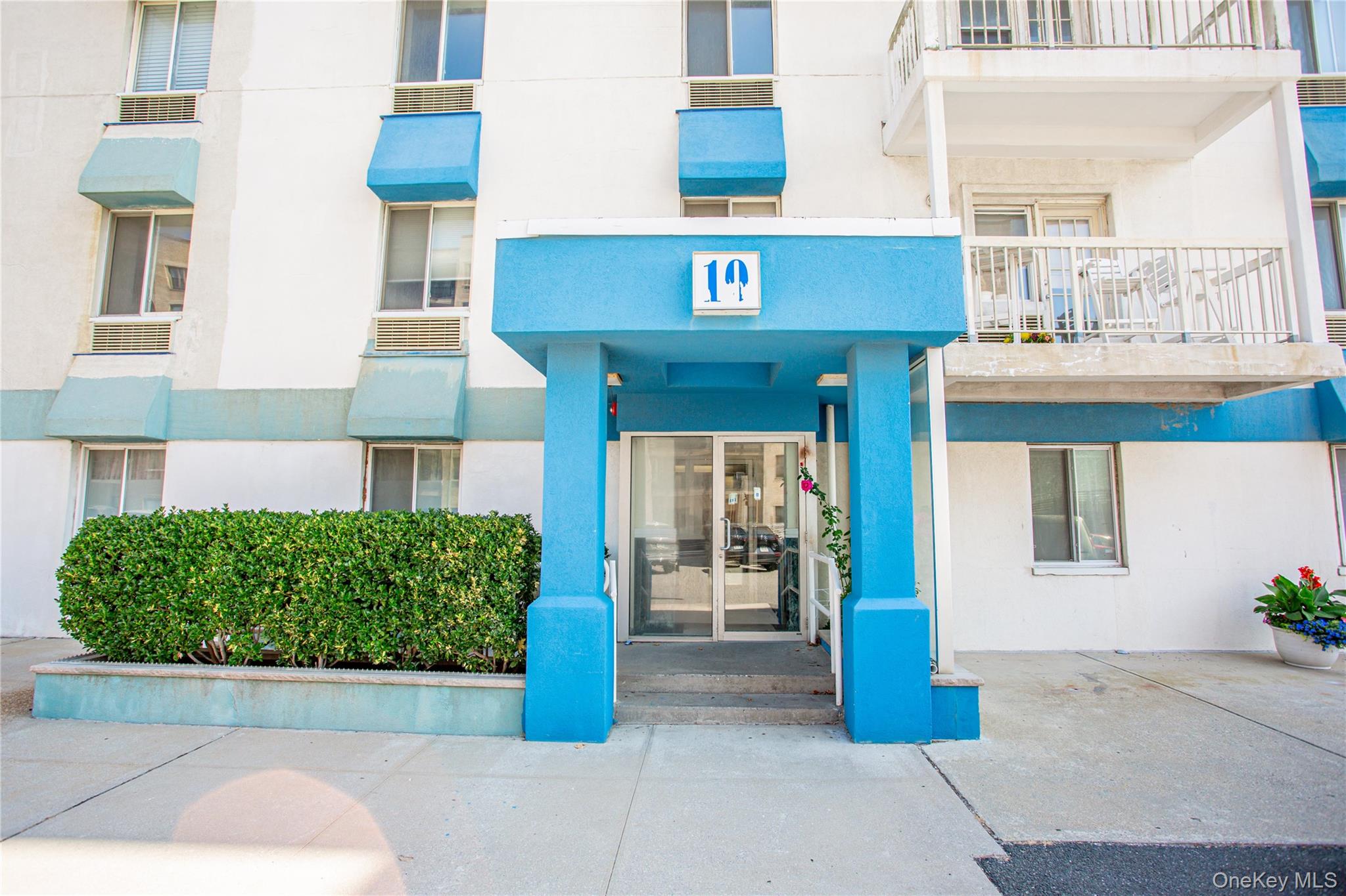 #3 photo, 10 Franklin Boulevard, Long Beach , NY 11561