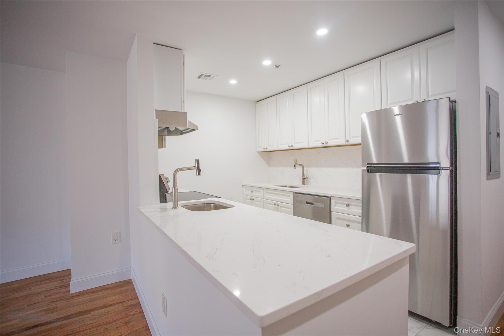 #4 photo, 10 Franklin Boulevard, Long Beach , NY 11561