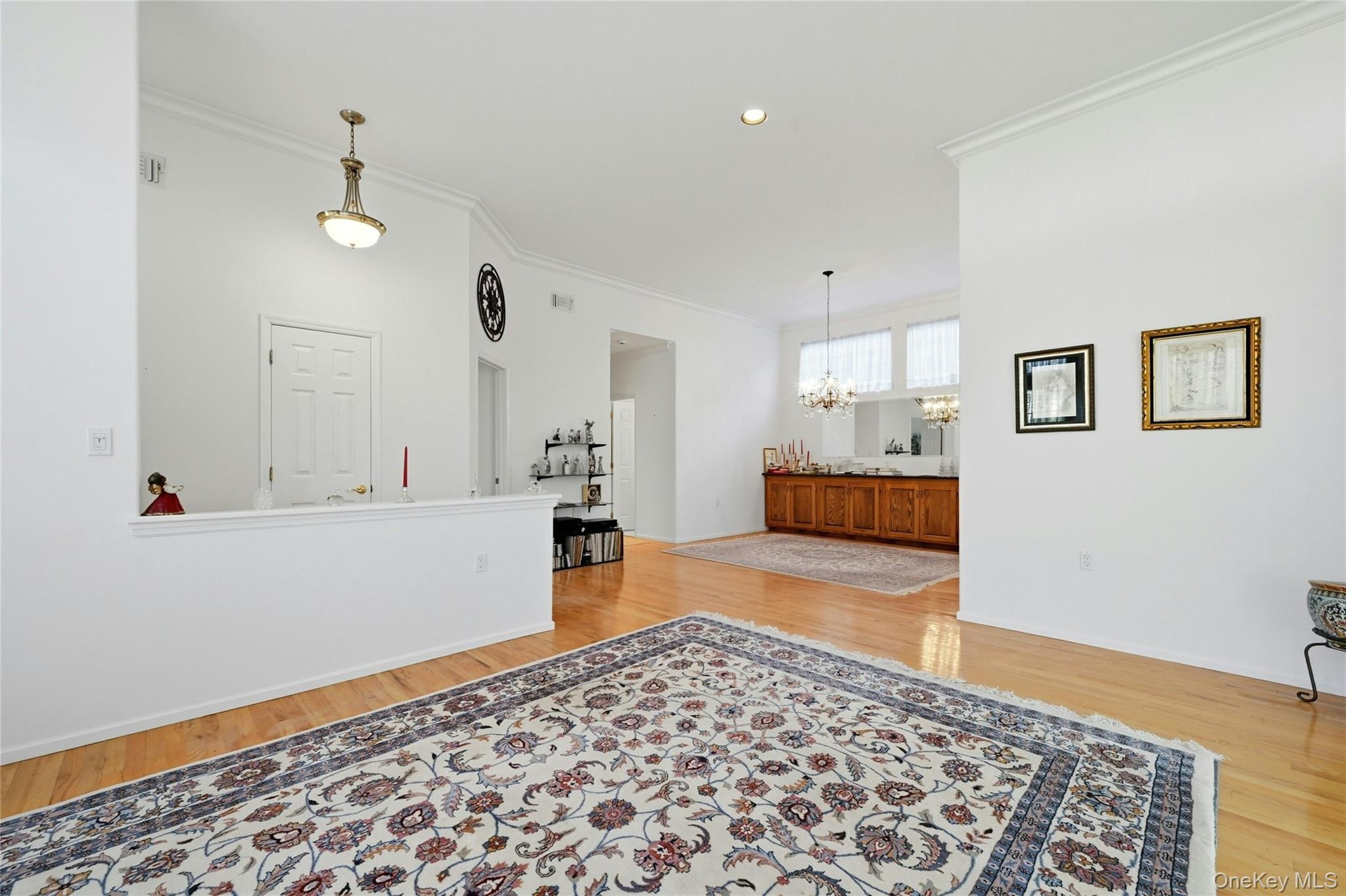 #9 photo, 10 Sagaponack Court, Ridge , NY 11961