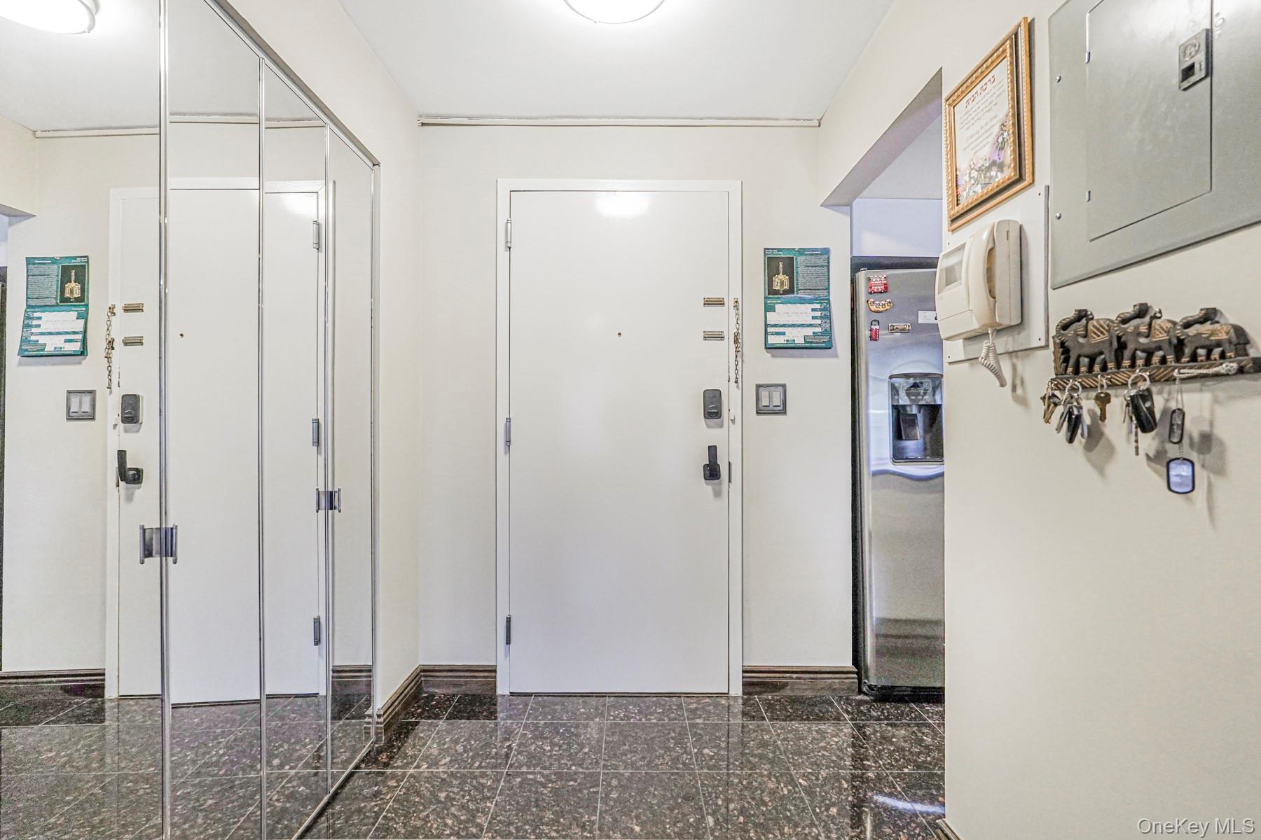 #2 photo, 40 Wellington Ct 2a, Staten Island, NY 10314, Статен-Айленд ‖ Staten Island , NY 10314