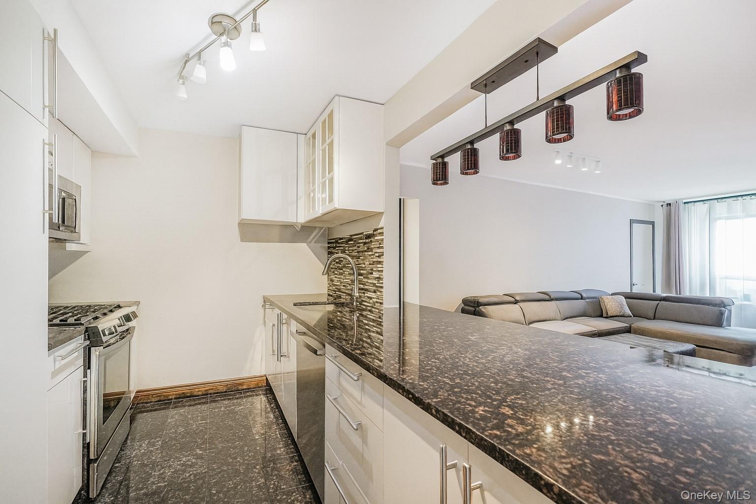 #5 photo, 40 Wellington Ct 2a, Staten Island, NY 10314, Статен-Айленд ‖ Staten Island , NY 10314