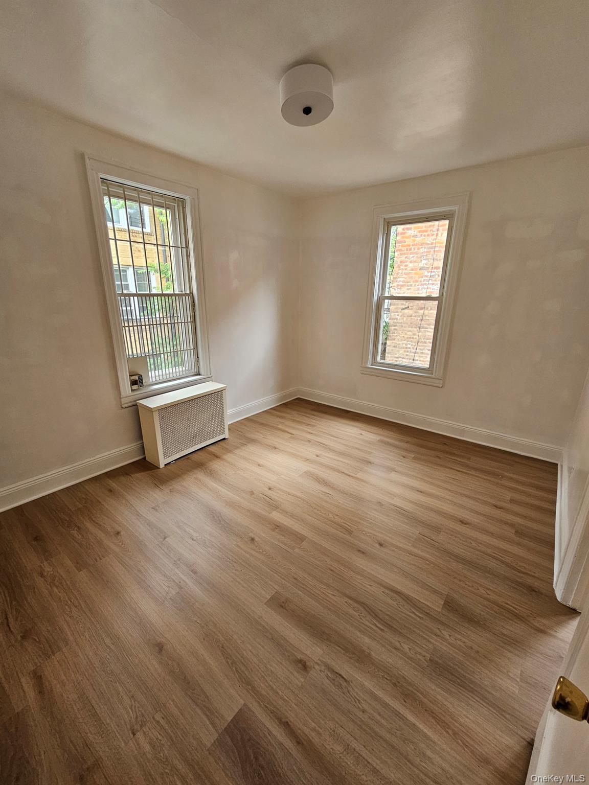 #20 photo, 86-20 Jamaica Avenue, קווינס Woodhaven , NY 11421