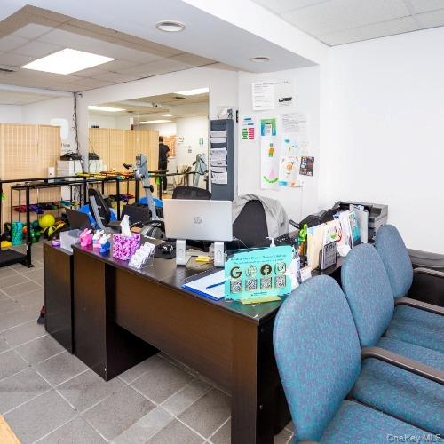 #4 photo, 86-20 Jamaica Avenue, קווינס Woodhaven , NY 11421